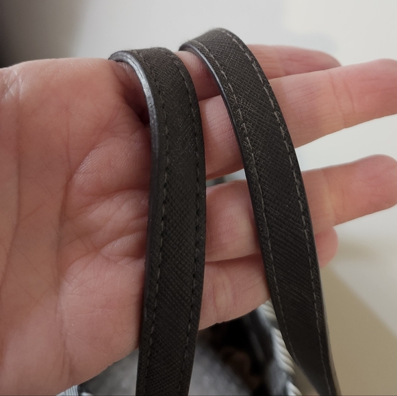 Henri Bendel Black and White Tote Bag - Picture 4 of 11